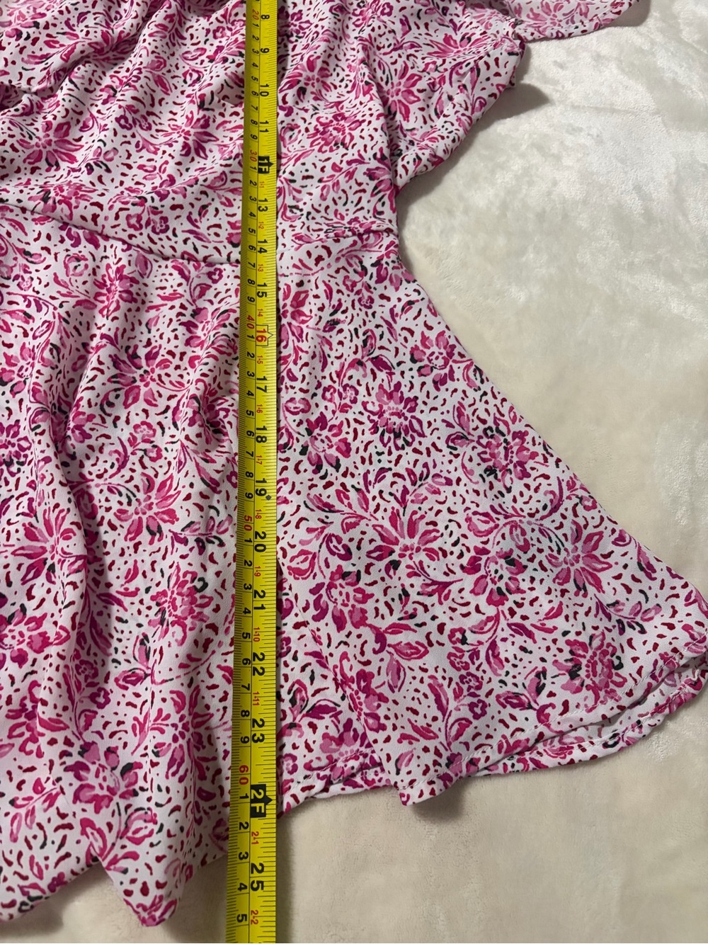 NWT Torrid Georgette Floral Flutter Sleeve V-Neck Blouse Size 00 M/L - Picture 8 of 9